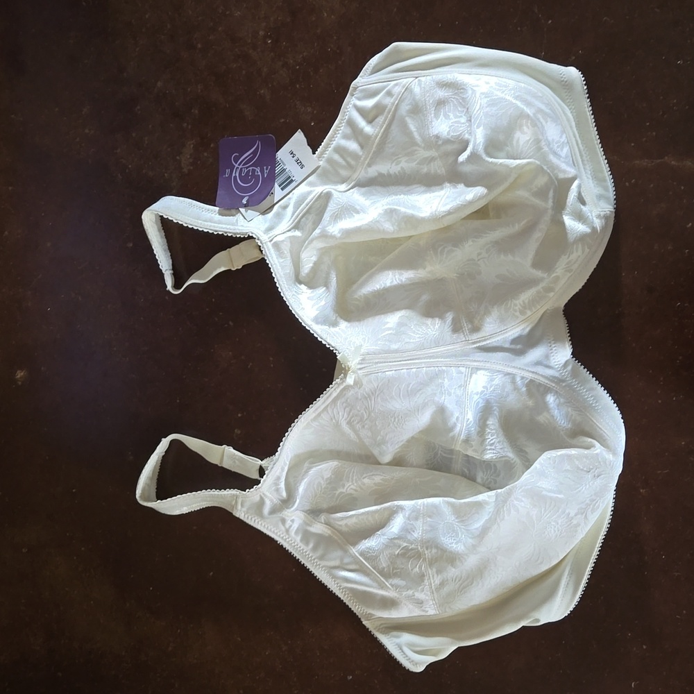 Aviana Floral soft cup minimizer 54I candlelight color. NWT